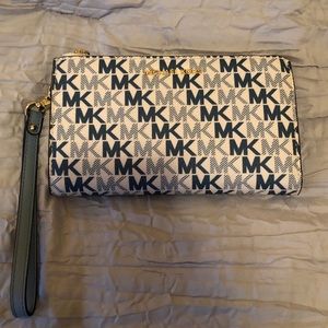 Michael Kors Wristlet